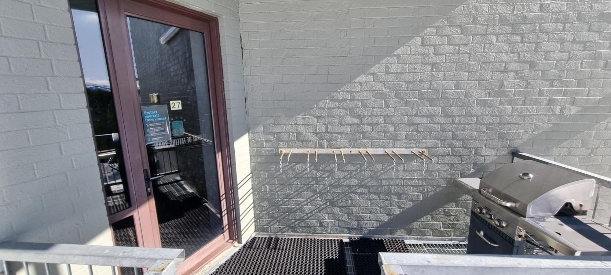 פאלס קריק Cedarwood Apartments מראה חיצוני תמונה