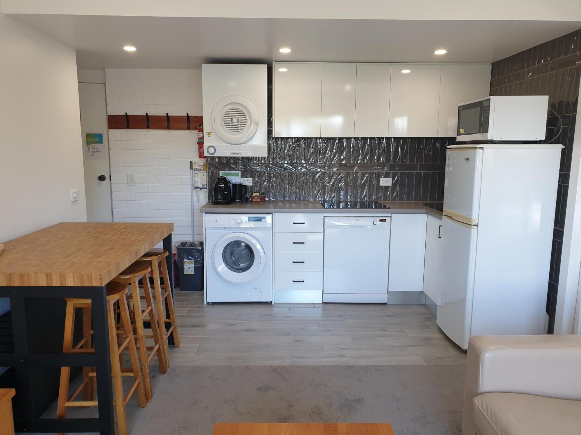 פאלס קריק Cedarwood Apartments מראה חיצוני תמונה
