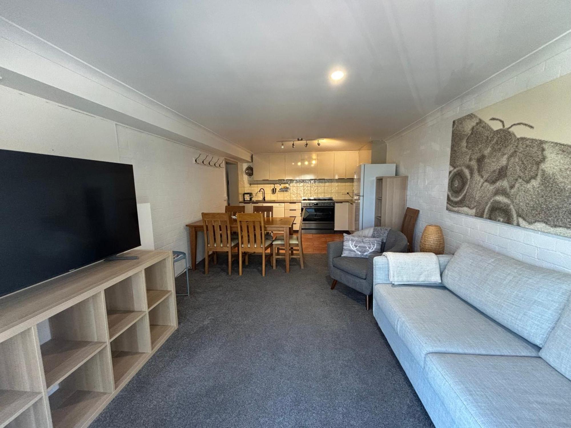 פאלס קריק Cedarwood Apartments מראה חיצוני תמונה