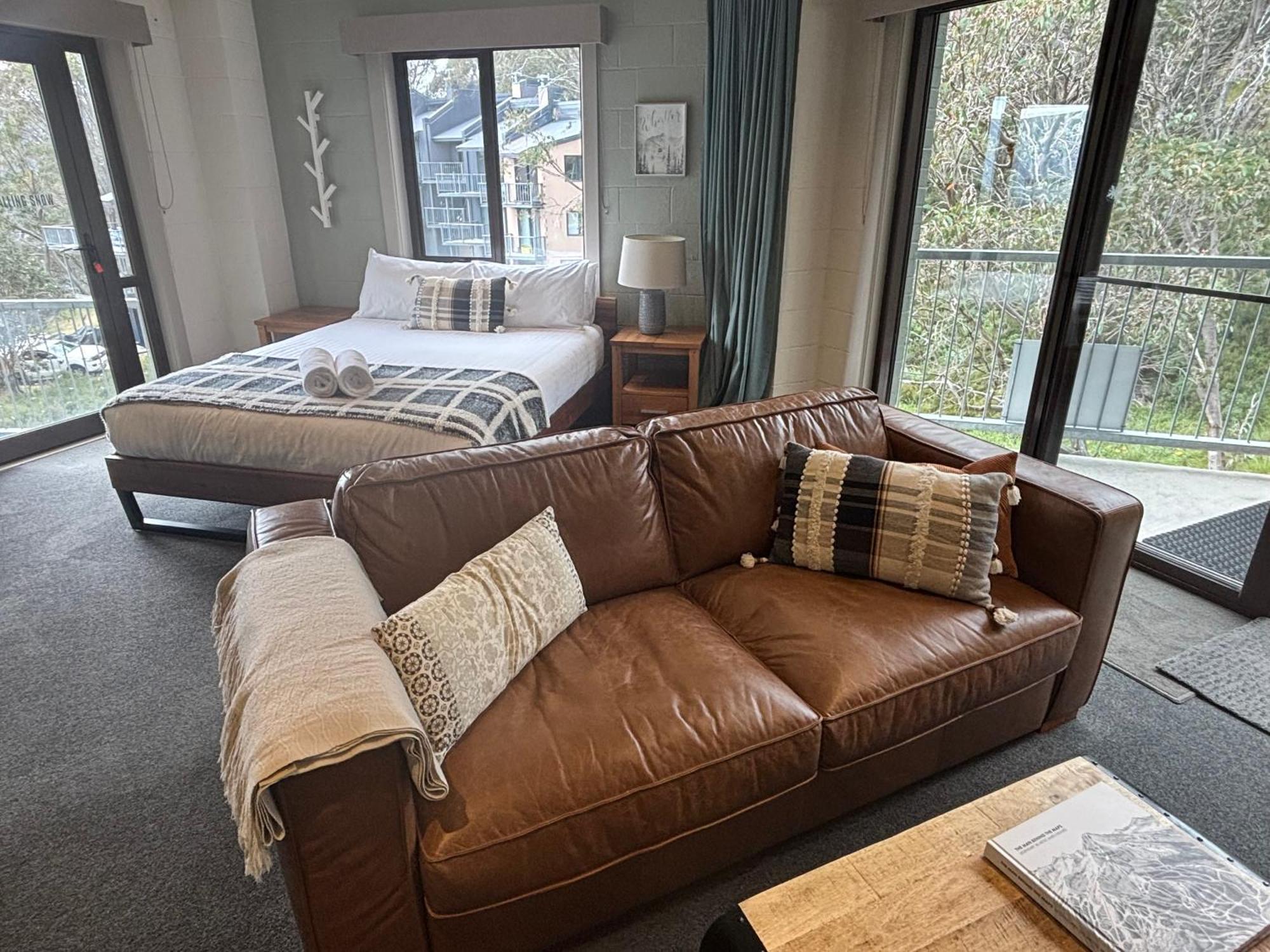 פאלס קריק Cedarwood Apartments מראה חיצוני תמונה